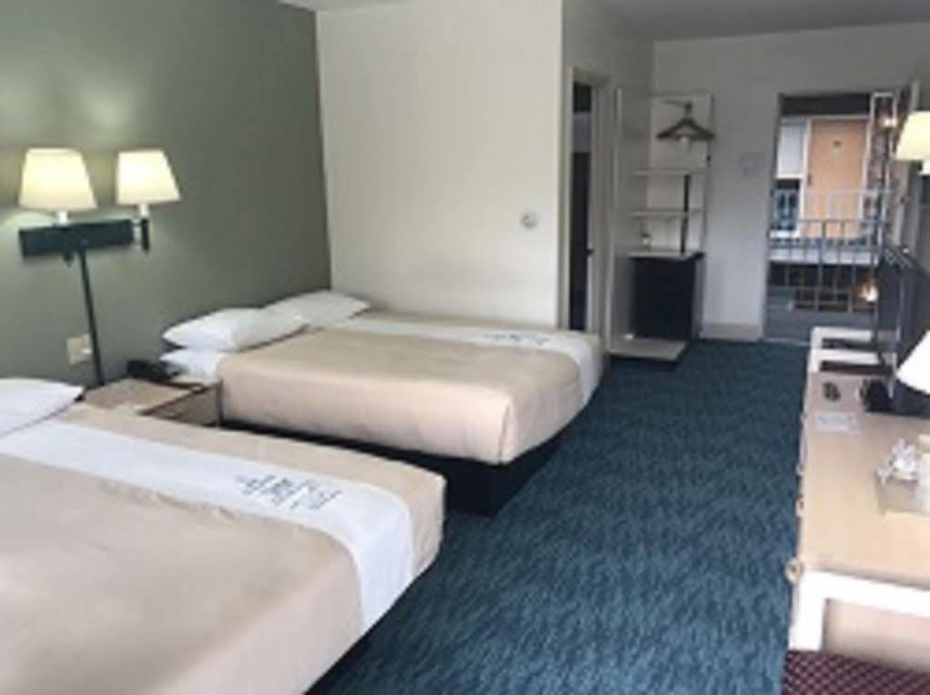 Bluebird Spa City Motor Lodge Saratoga Springs Eksteriør billede